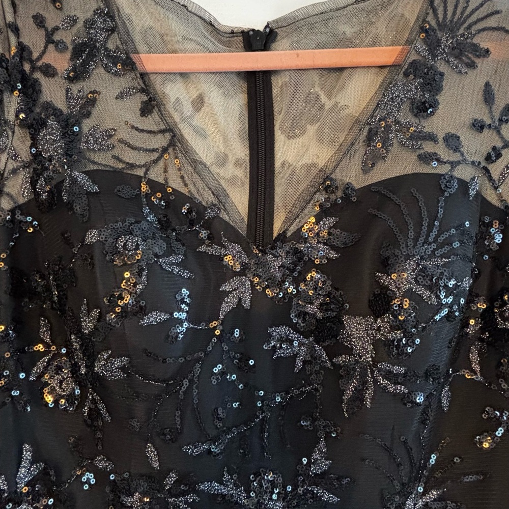 JJs House Black Floral Lace V-Neck Maxi Dress - Picture 5 of 12